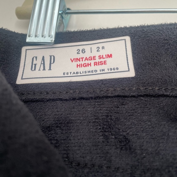 Black High Rise Slim Fit Vegan Leather Pants Gap Factory size 26 / 2 - Picture 4 of 6